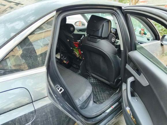 [上海·沪B] 二手奥迪奥迪A4L2022款 40 TFSI 时尚动感型