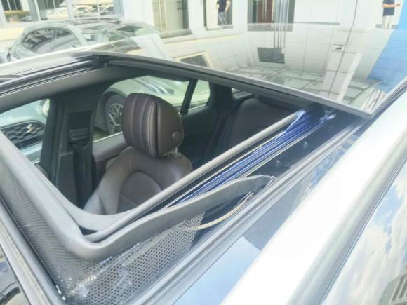 [上海·沪M] 二手奔驰奔驰GLC2021款 GLC 260 L 4MATIC 动感型