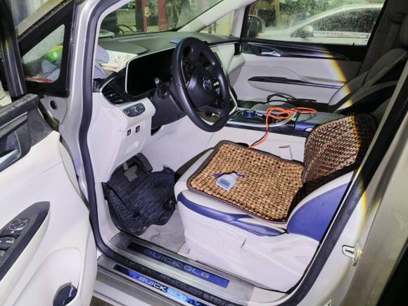 [广州·粤A] 二手别克别克GL82023款 ES陆尊 舒适型