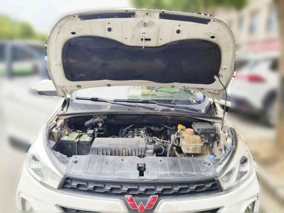 [武汉·鄂W] 二手五菱汽车五菱宏光S32018款 1.5T 手动豪华型 国V