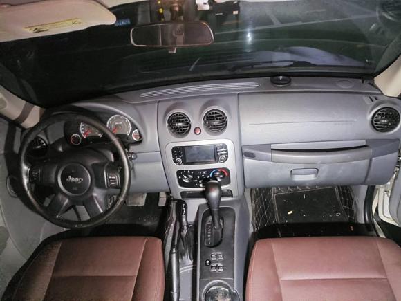 [成都·川G] 二手Jeep自由人2004款 3.7L