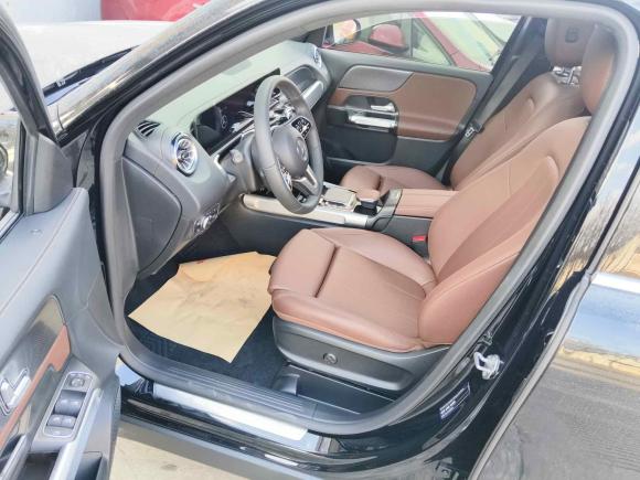 [上海·沪F] 二手奔驰奔驰GLB2021款 GLB 200 动感型