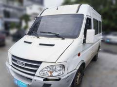 [杭州·浙A] 依维柯依维柯褒迪2017款 2.5T经典A32客车中顶6-7座47Z5