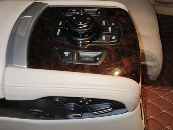 [成都·川A] 二手宝马宝马7系2010款 760Li