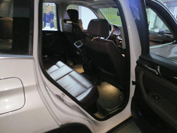 [上海·沪A] 二手宝马宝马X32014款 xDrive20i X设计套装