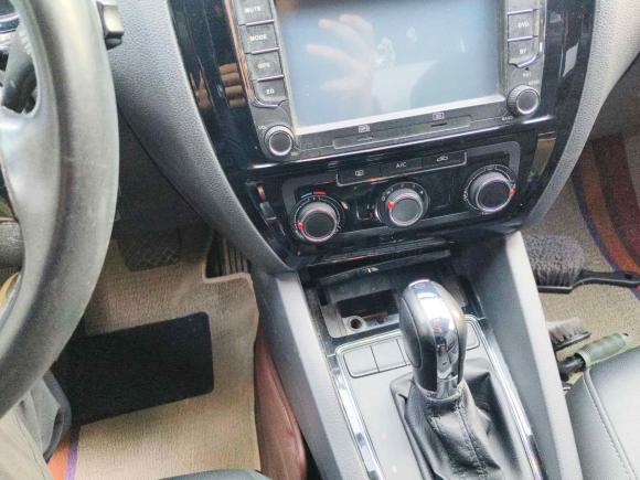 [济南·鲁A] 二手大众速腾2015款 1.6L 自动舒适型