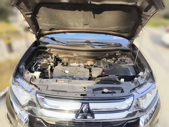 [西安·陕A] 二手三菱欧蓝德2018款 2.4L 四驱精英版 5座