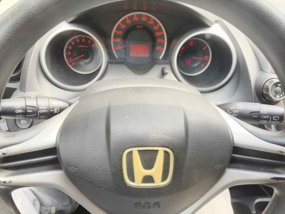 [广州·粤S] 二手本田飞度2011款 1.3L 自动舒适版