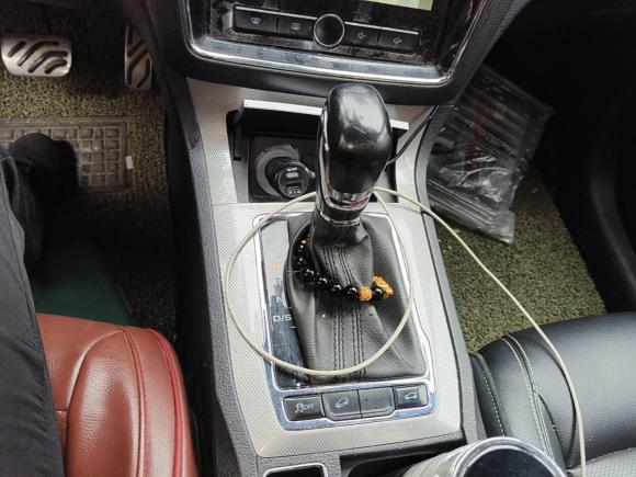 [深圳·粤B] 二手荣威荣威RX52016款 30T 两驱自动互联网智享版