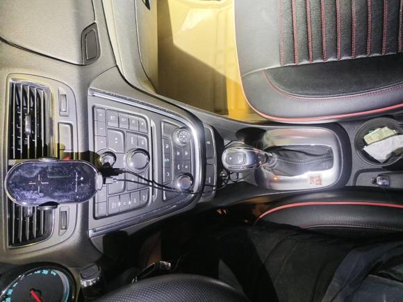 [武汉·鄂A] 二手别克昂科拉2015款 1.4T 自动两驱都市精英型