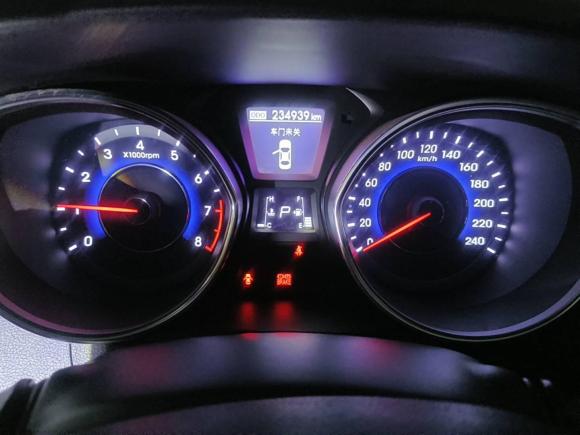 [上海·沪F] 二手现代朗动2015款 1.6L 自动尊贵型