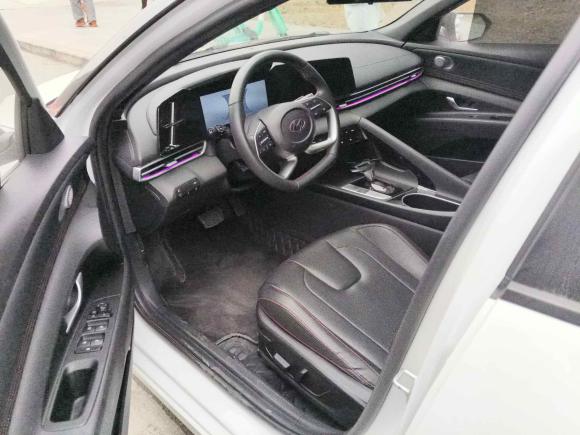 [成都·川A] 二手现代伊兰特2022款 1.5L CVT 20周年纪念款