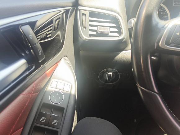 [湖州·浙E] 二手英菲尼迪英菲尼迪QX302017款 1.6T 两驱时尚版