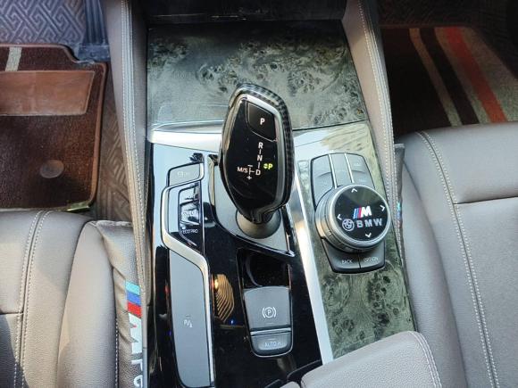 [上海·沪D] 二手宝马宝马5系2020款 525Li M运动套装