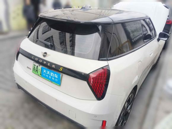 [上海·苏A] 二手MINI电动MINI COOPER2024款 452km COOPER SE 艺术家