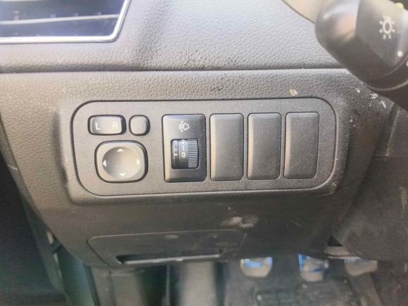 [深圳·粤S] 二手东风风光风光S5602018款 1.8L 手动都市型 7座