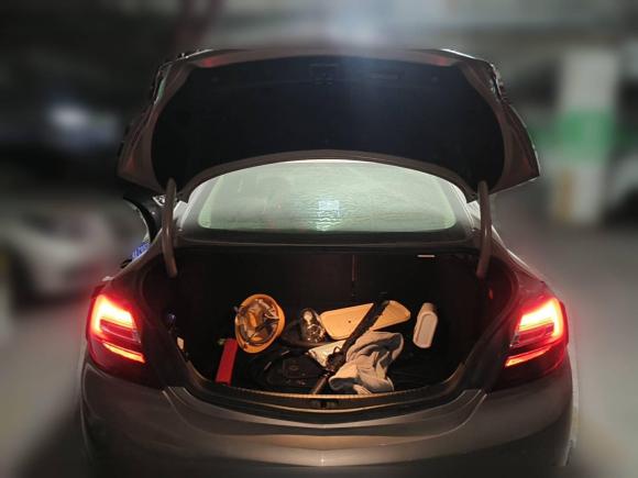 [武汉·鄂A] 二手别克君威2015款 1.6T 领先技术型