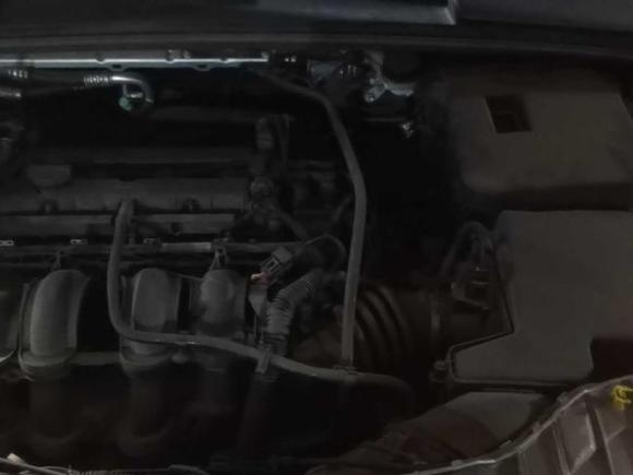 [南京·苏L] 二手福特福克斯2012款 三厢 1.6L 手动风尚型