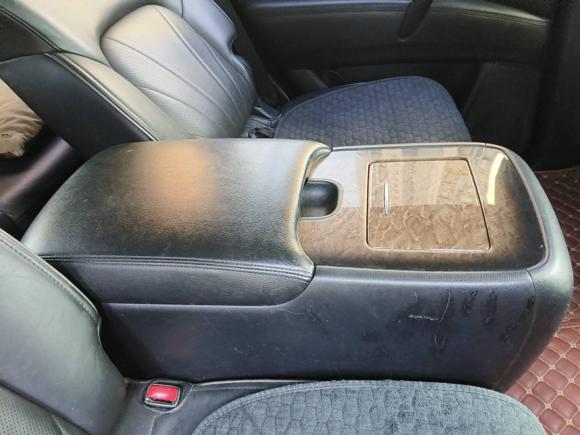 [青岛·鲁B] 二手英菲尼迪英菲尼迪QX802013款 5.6L 4WD