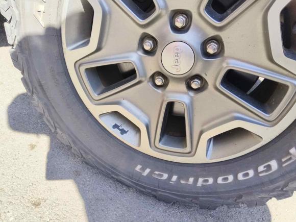 [上海·闽J] 二手Jeep牧马人2013款 3.6L Sahara 四门版