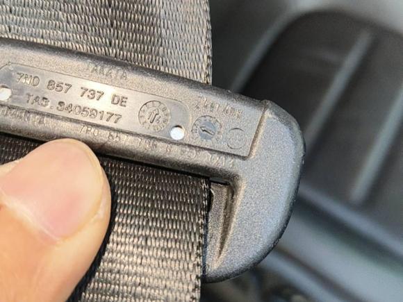 [深圳·粤B] 二手大众途锐2011款 3.0TSI 高配型