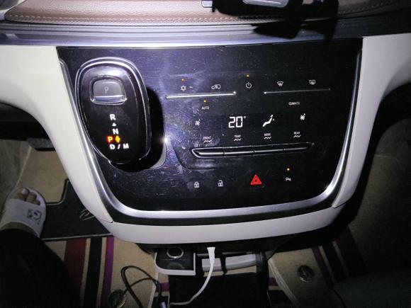 [广州·粤B] 二手别克别克GL82021款 陆上公务舱 652T 尊贵型