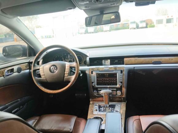 [青岛·鲁B] 二手大众辉腾2011款 3.6L V6 4座加长Individual版