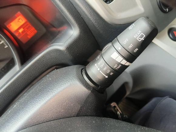 [深圳·粤B] 二手日产日产NV2002011款 1.6L 232座 尊雅型