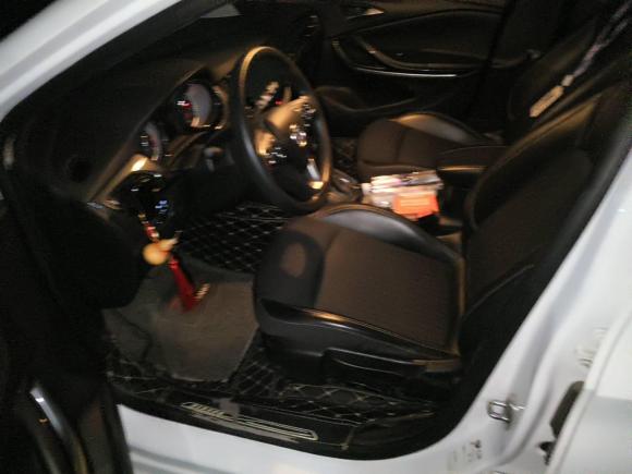 [苏州·苏E] 二手别克威朗2016款 两厢 15S 自动领先型