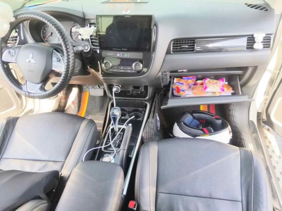 [杭州·鲁B] 二手三菱欧蓝德2017款 2.0L 两驱荣耀版 5座