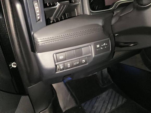 [广州·粤A] 二手丰田亚洲龙2022款 2.0L 豪华版