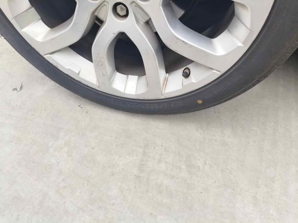 [苏州·苏E] 二手路虎揽胜极光2013款 2.0T 5门耀动版