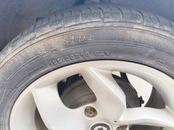 [广州·粤A] 二手smartsmart fortwo2014款 1.0 MHD 硬顶城市光波激情版