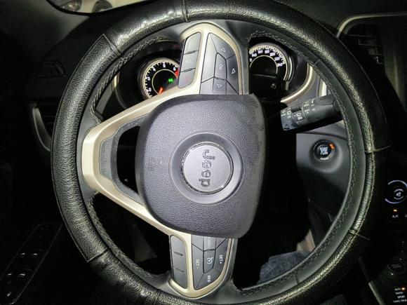 [南通·苏F] 二手Jeep自由光2016款 2.4L 优越版