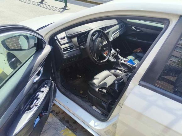 [上海·沪C] 二手吉利汽车帝豪2021款 UP 1.5L 手动豪华型