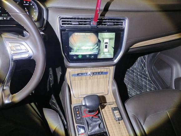 [上海·沪F] 二手荣威荣威RX82018款 30T 智联网两驱至尊版