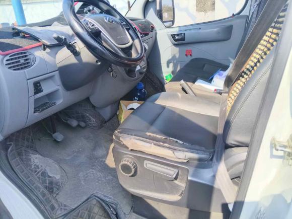 [常州·苏D] 二手上汽大通MAXUS新途V802019款 2.5T经典款6挡手动傲运通长轴中顶7座