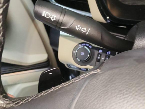 [武汉·鄂A] 二手别克别克GL82023款 陆上公务舱 尊贵型