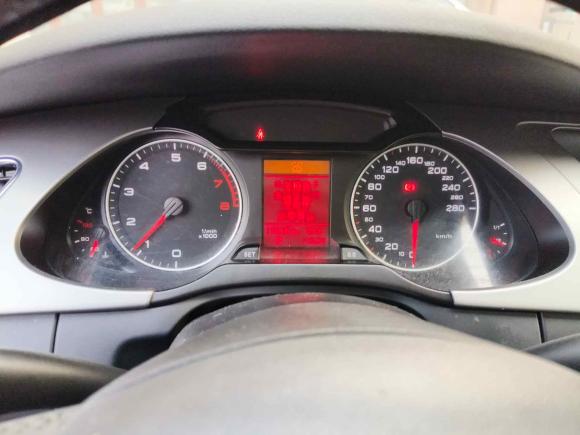 [青岛·浙B] 二手奥迪奥迪A4L2011款 2.0 TFSI 标准型