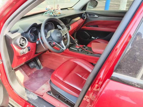 [苏州·苏F] 二手阿尔法·罗密欧Stelvio斯坦维2017款 2.0T 200HP 精英版