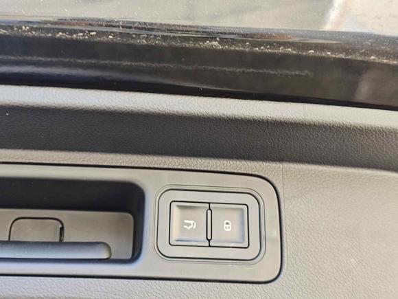 [上海·沪A] 二手比亚迪宋PLUS新能源2023款 冠军版 EV 520KM 尊贵型