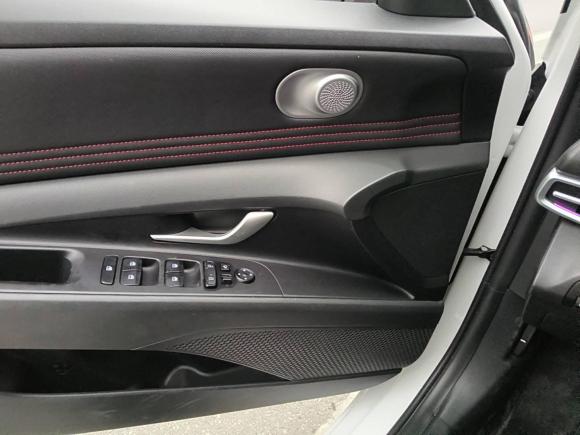 [成都·川A] 二手现代伊兰特2022款 1.5L CVT 20周年纪念款