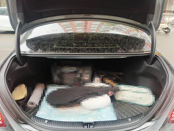 [上海·沪B] 二手奔驰奔驰C级2018款 C 200 L 运动版