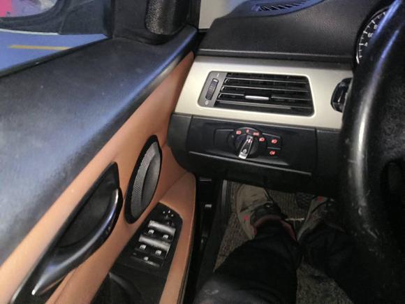 [上海·沪C] 二手宝马宝马3系2010款 320i 豪华型