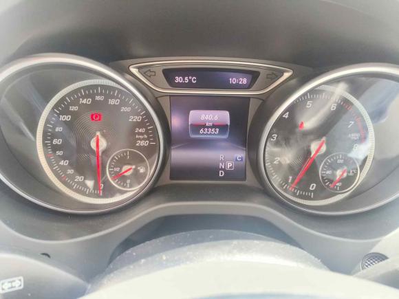 [广州·粤A] 二手奔驰奔驰GLA2019款 GLA 200 时尚型