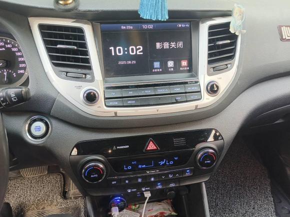 [广州·粤A] 二手现代途胜2015款 1.6T 双离合两驱智能型