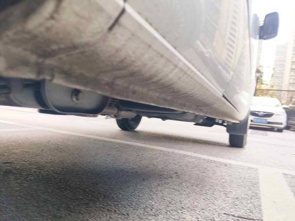 [苏州·苏U] 二手大通新途V802021款 2.0T 手动经典傲运通127PS中轴中顶6/7/8/9座