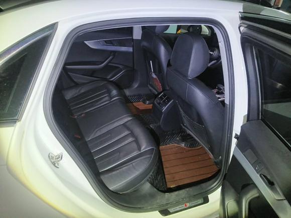 [合肥·皖A] 二手奥迪奥迪A4L2018款 30周年年型 40 TFSI 时尚型