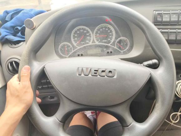 [金华·苏F] 二手依维柯依维柯褒迪2012款 2.5T-A32 基本型