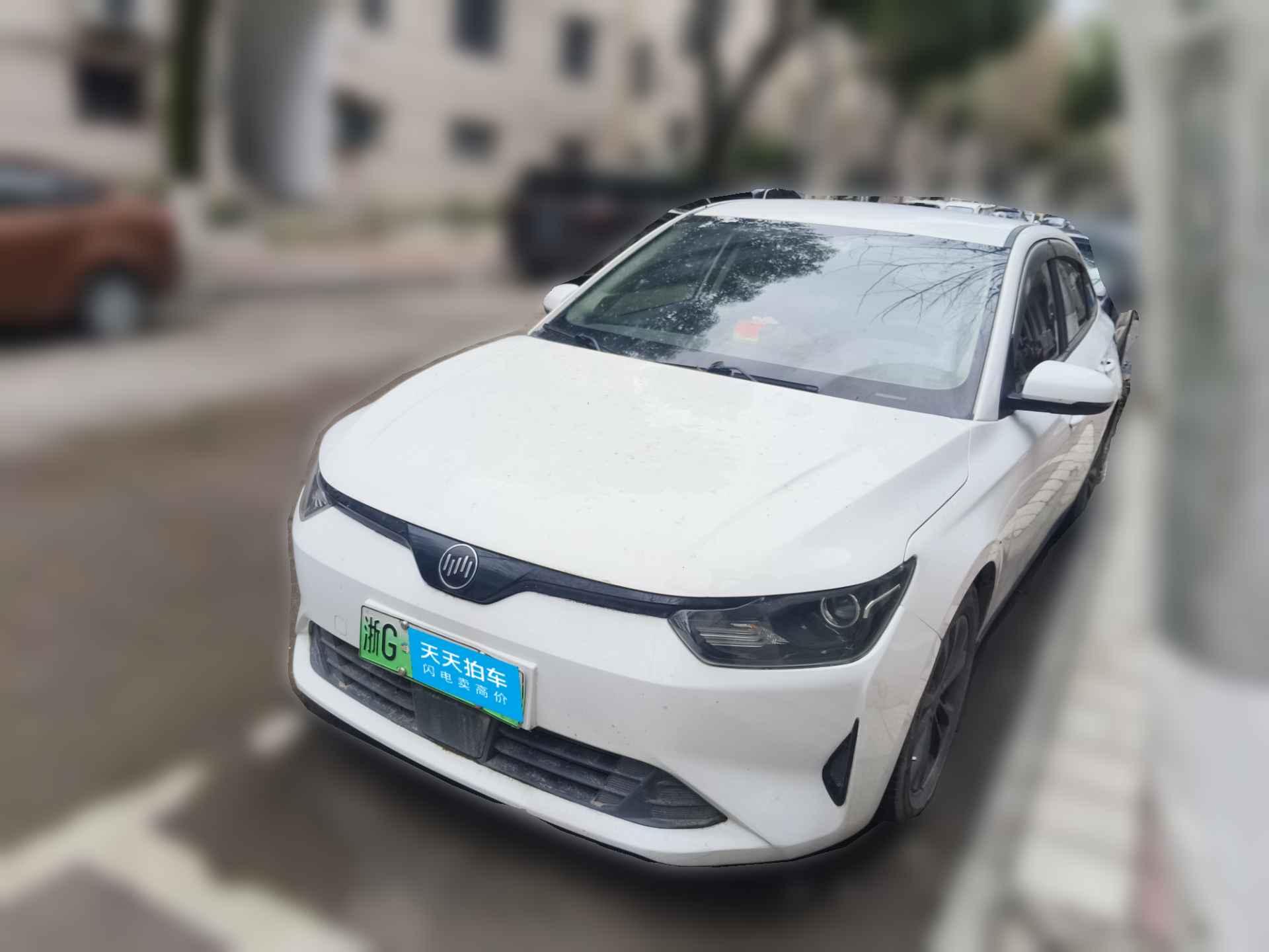 [义乌·浙G] 威马汽车威马E.52021款 500 即客行